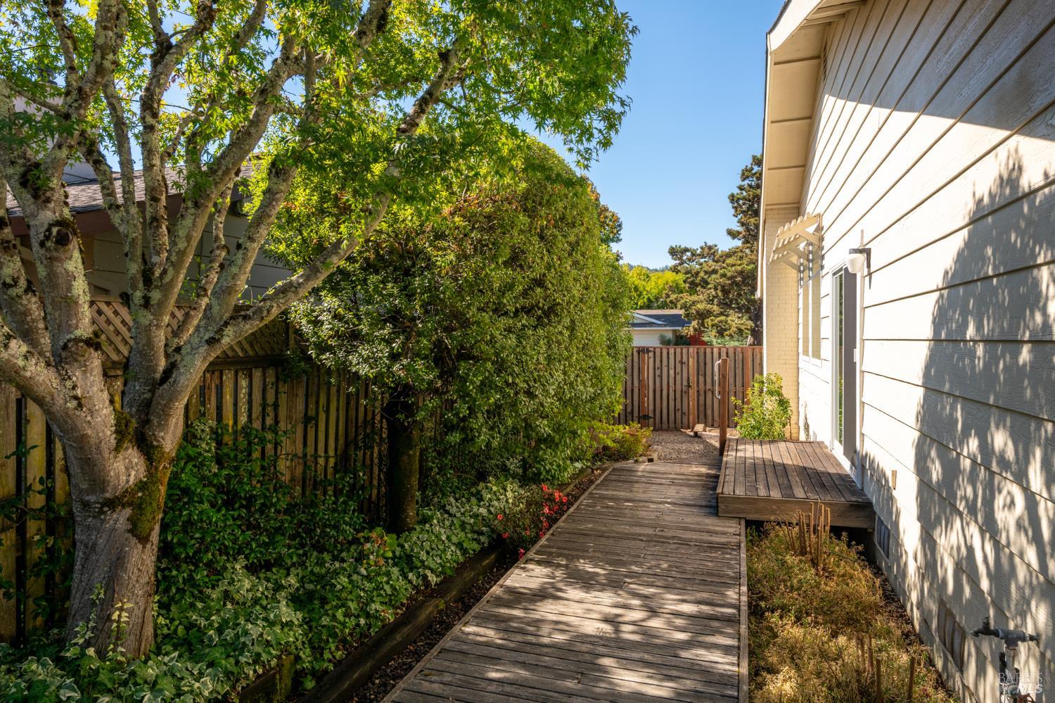 Property photo 44
