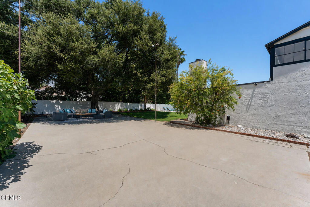 Property photo 44