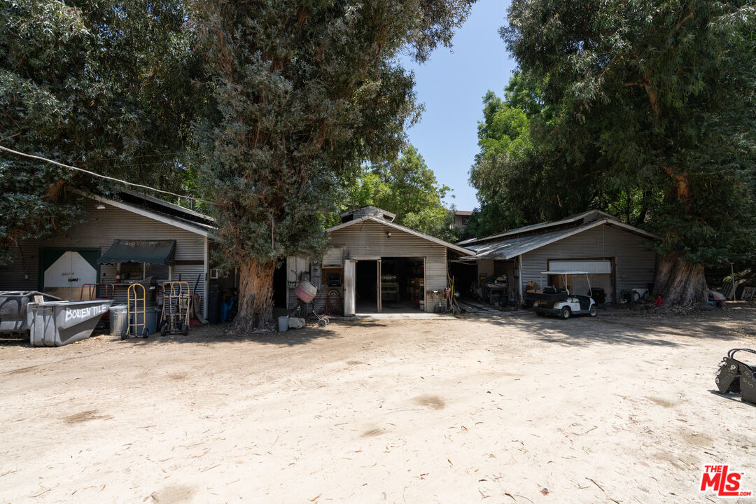 Property photo 35