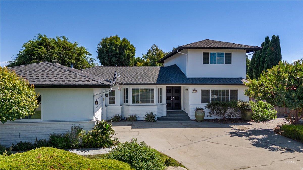 318 La Jolla Cir
