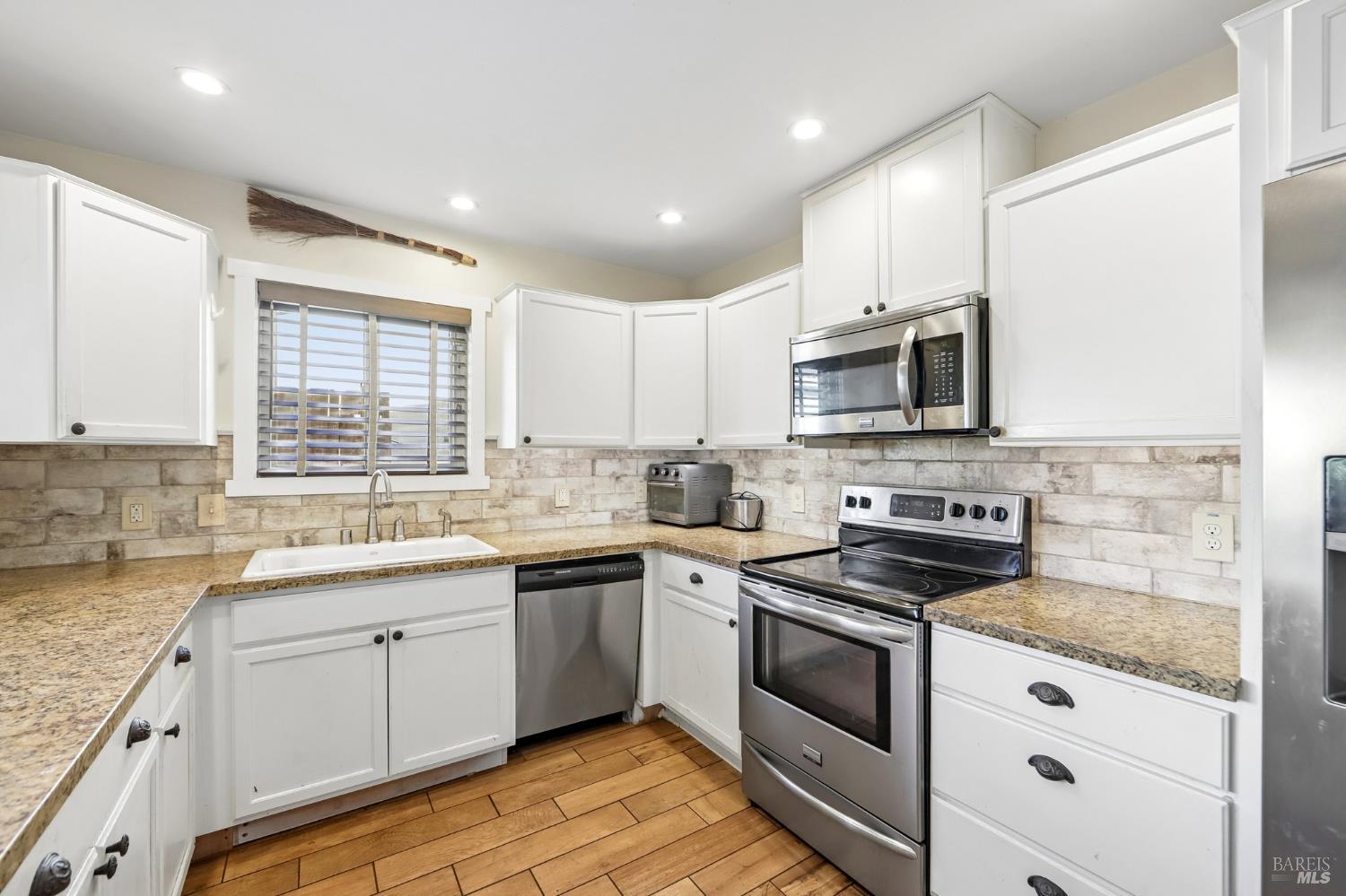 Property photo 20