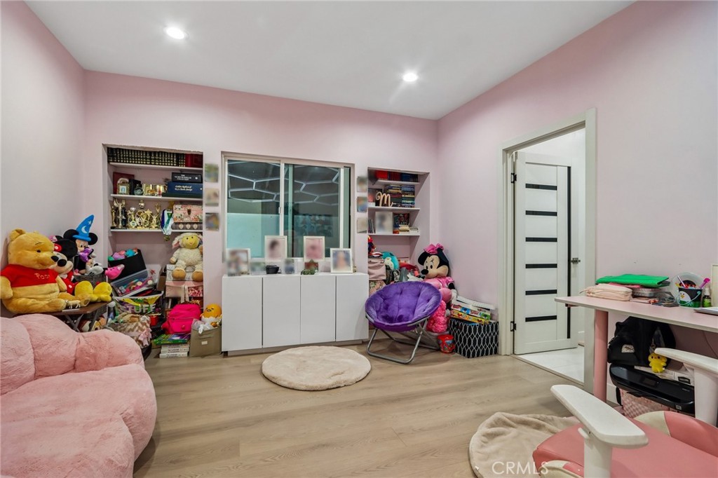 Property photo 28