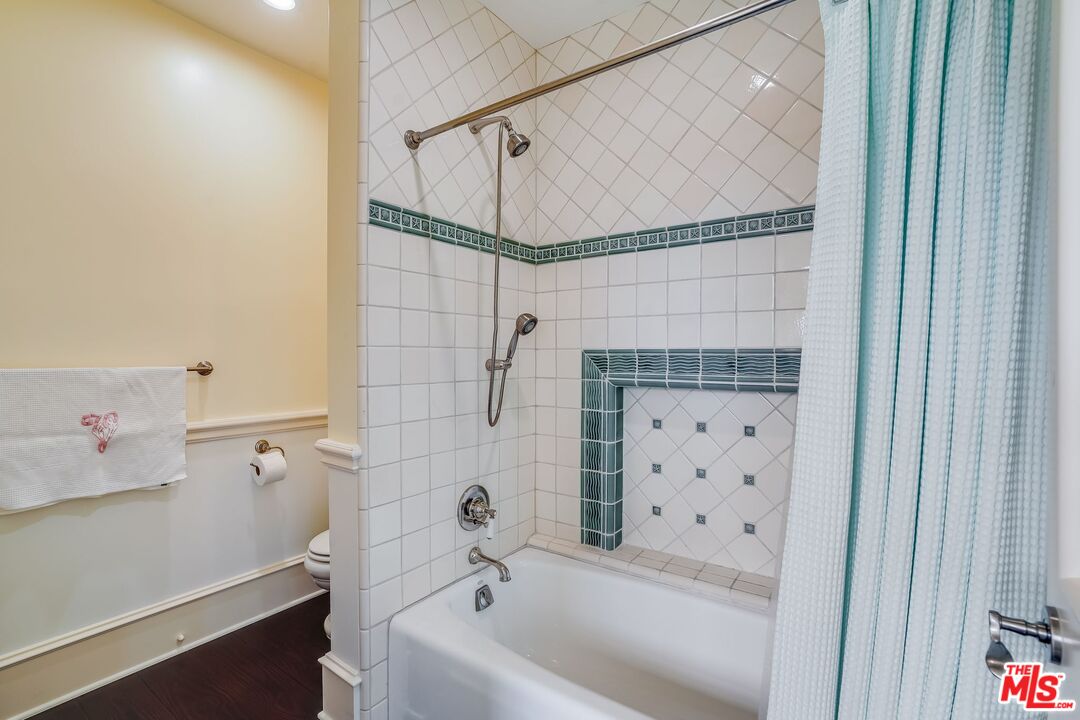 Property photo 33