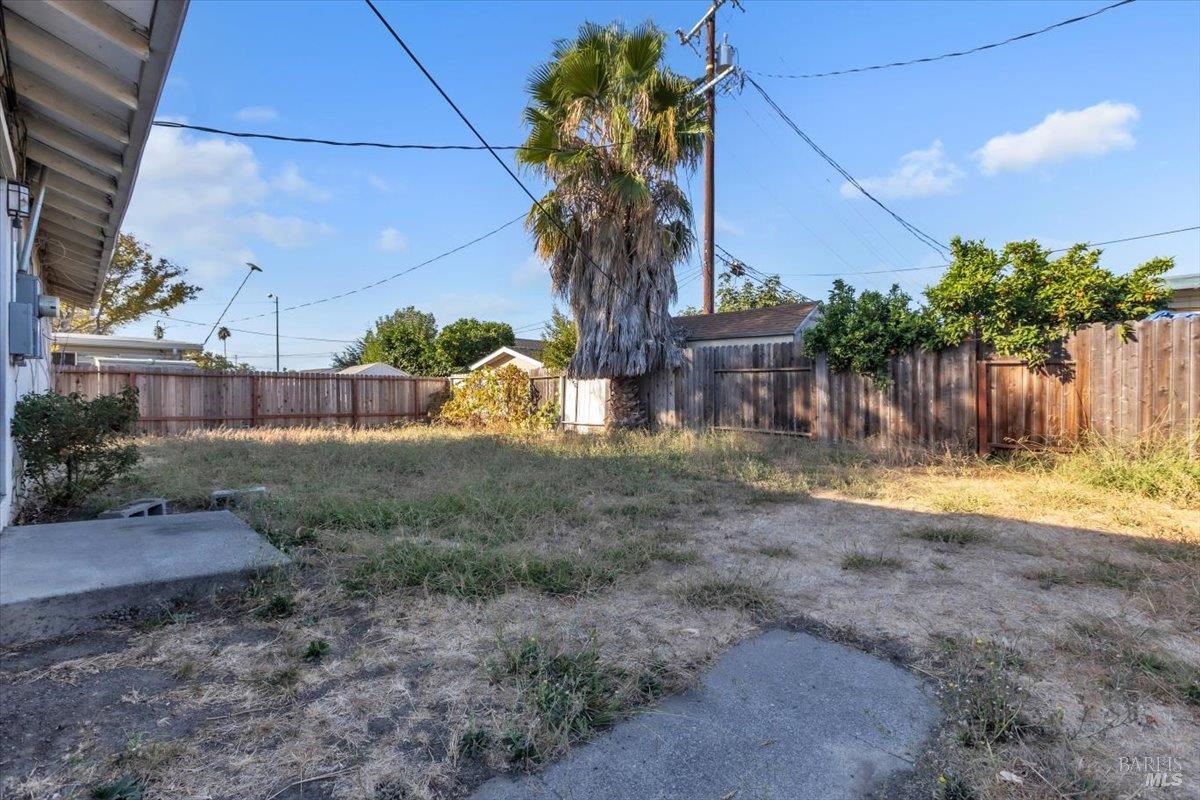 Property photo 32