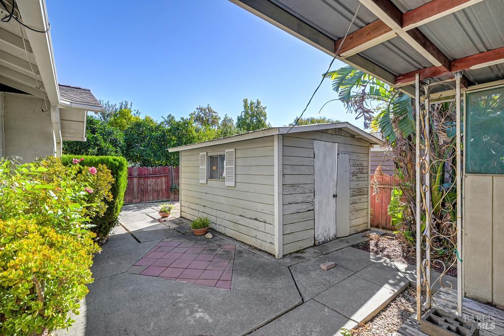 Property photo 33