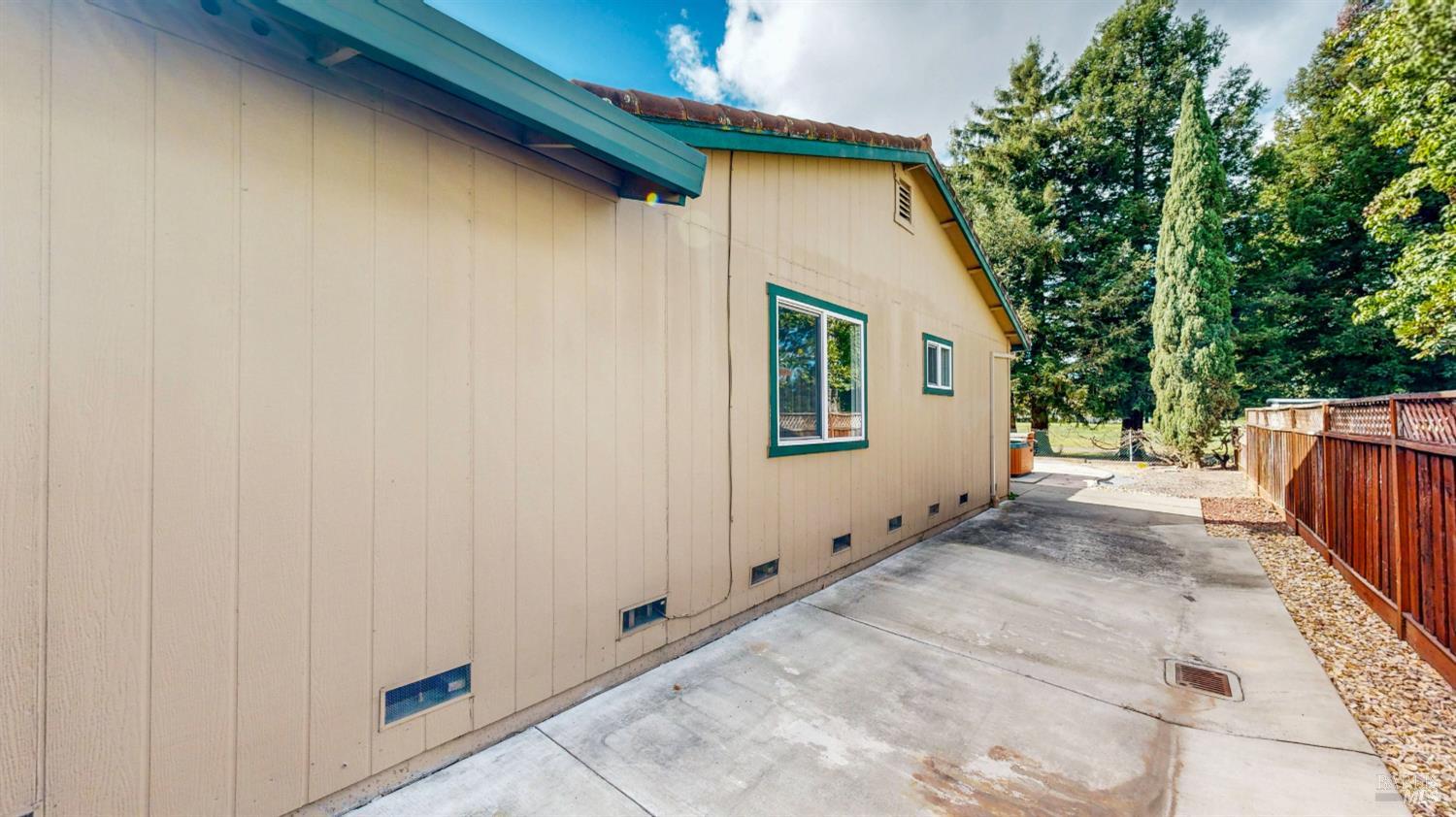 Property photo 38