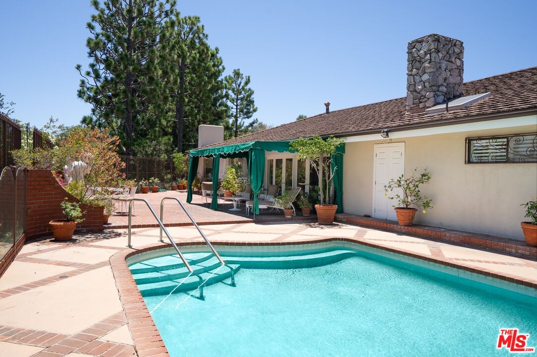 Property photo 37
