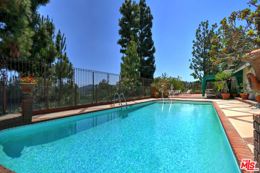 Property photo 42
