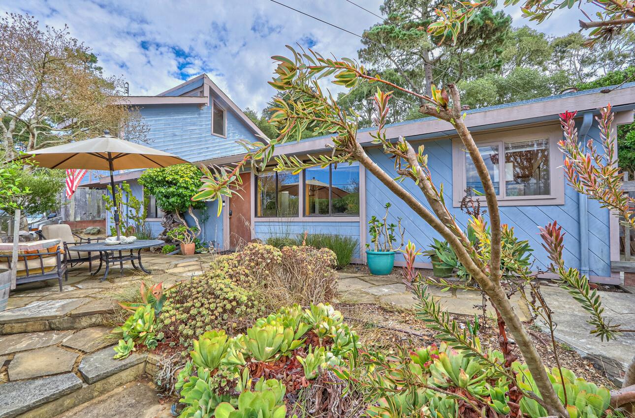 979 Syida Dr