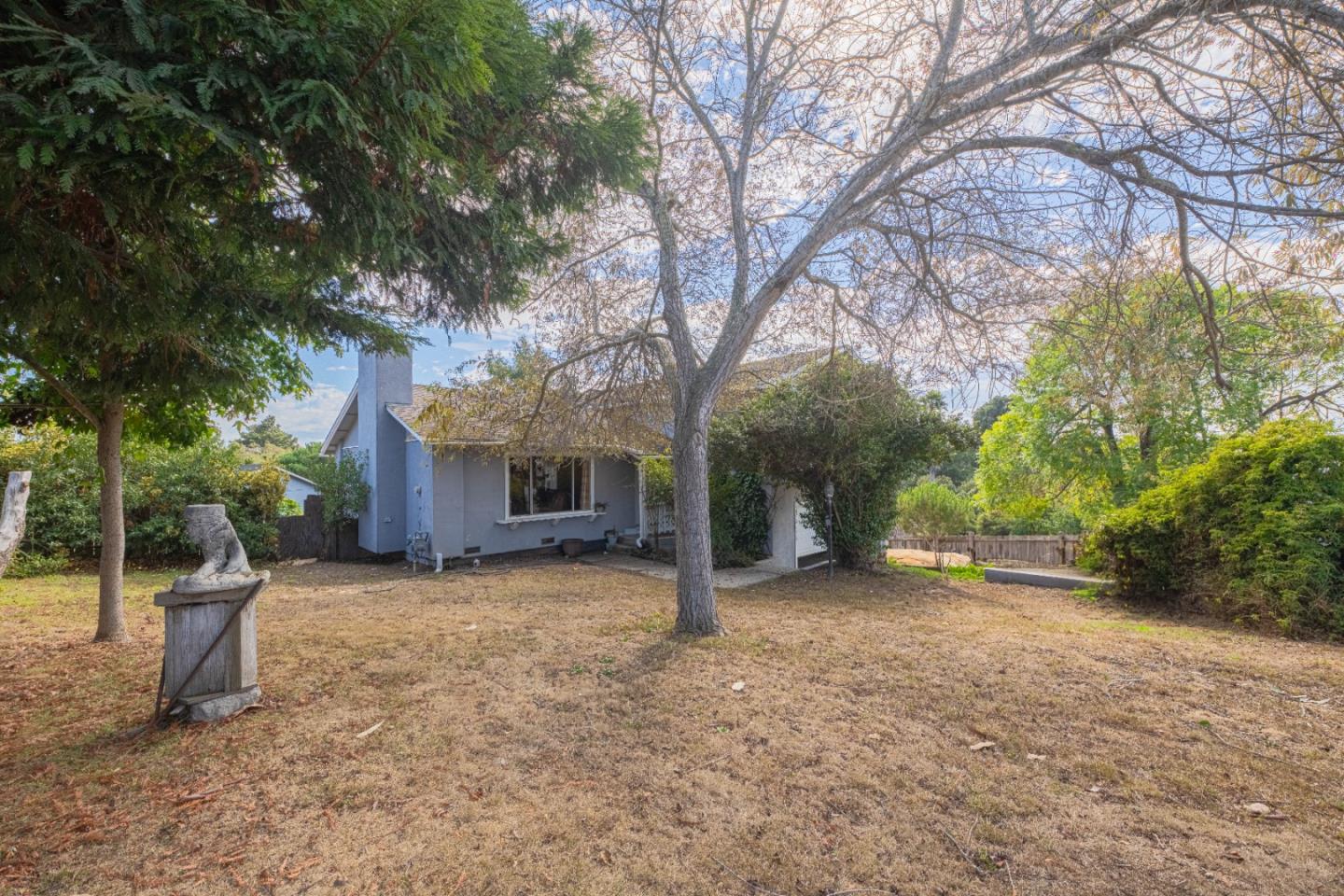 9832 Clover Trail