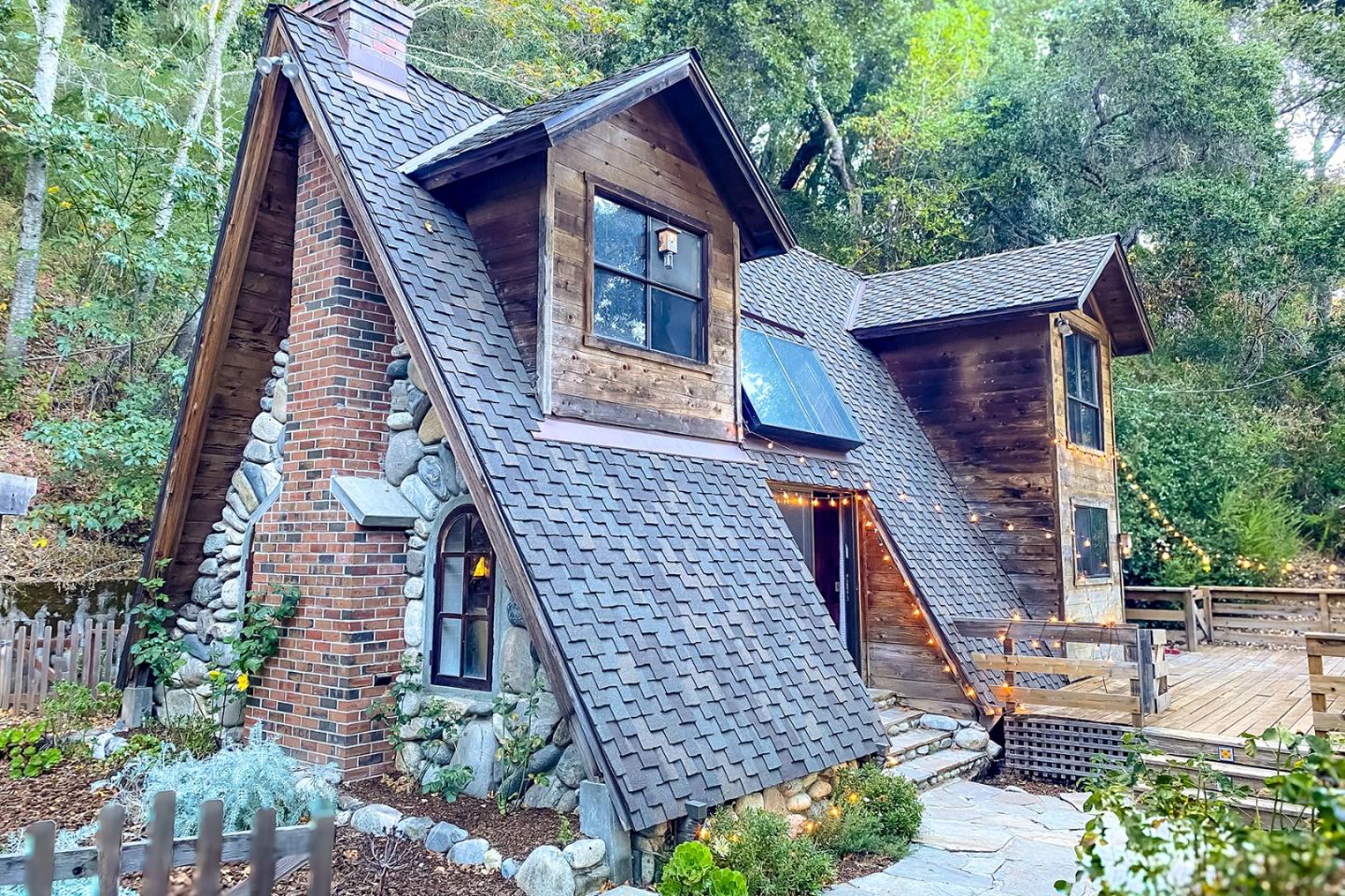 65 Hitchcock Rd