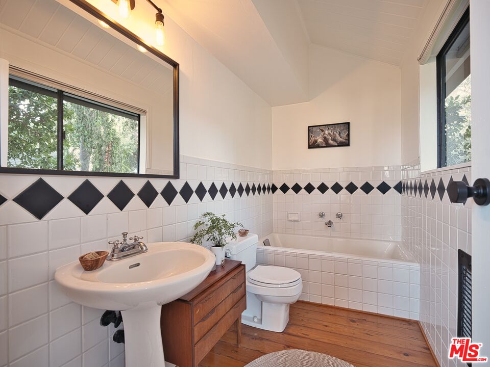 Property photo 25
