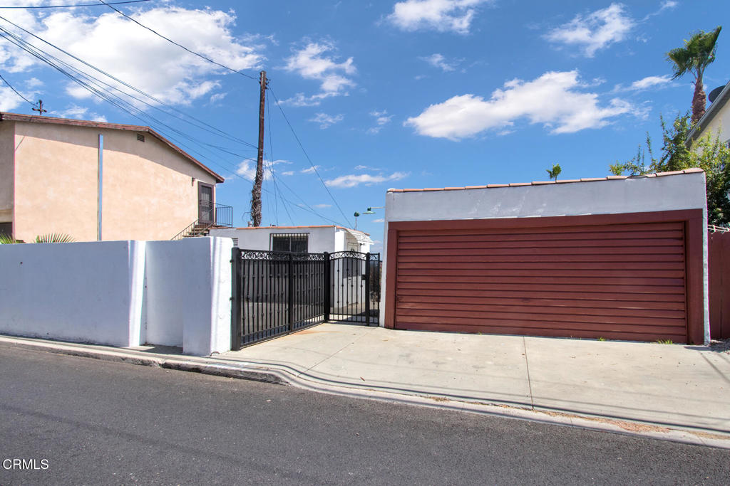 Property photo 32