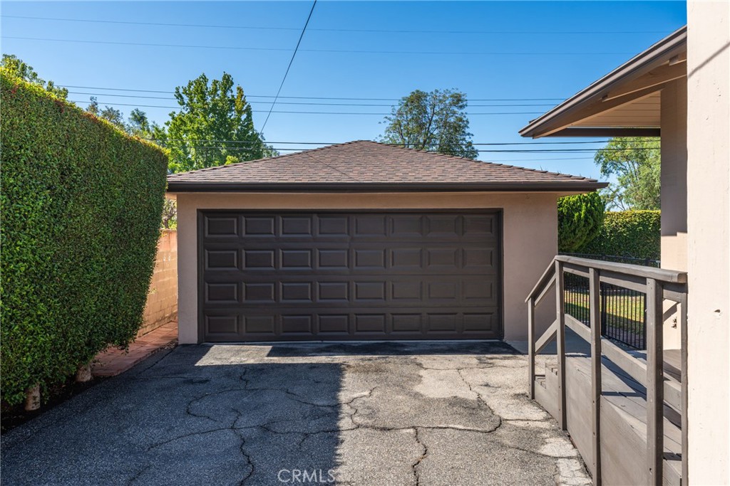 Property photo 38