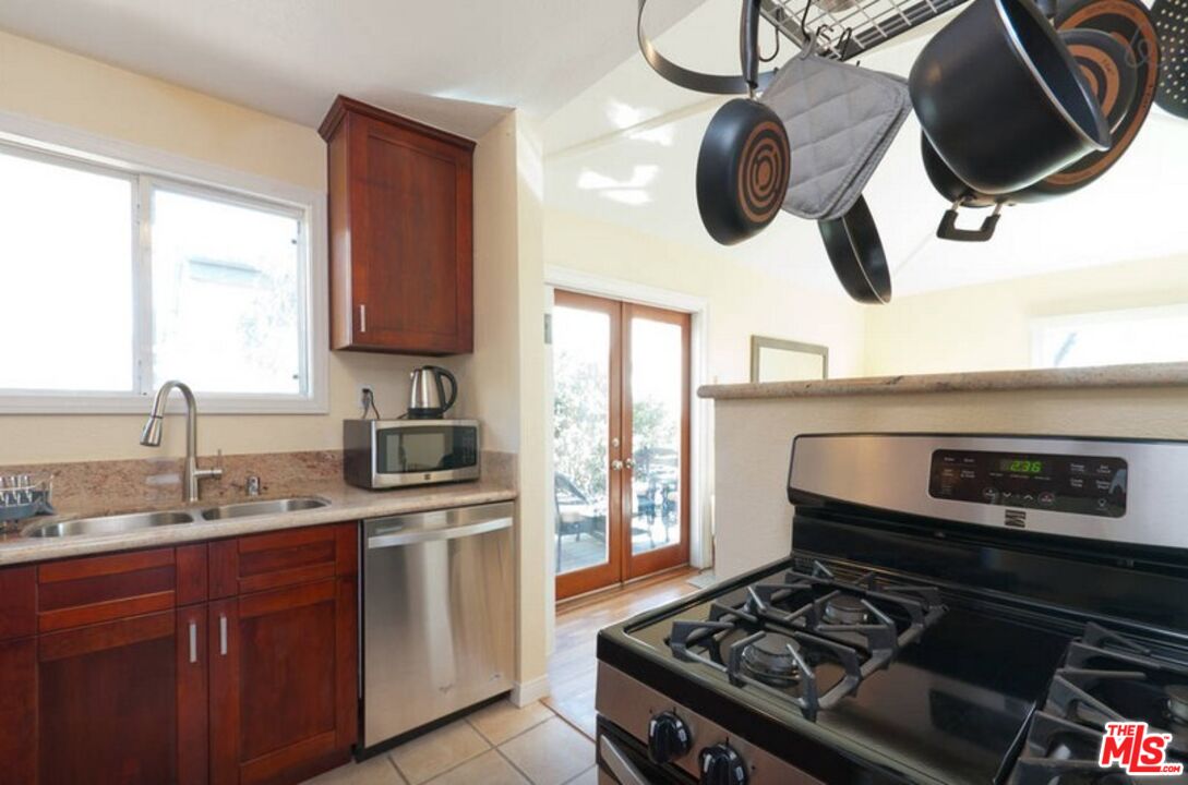Property photo 35