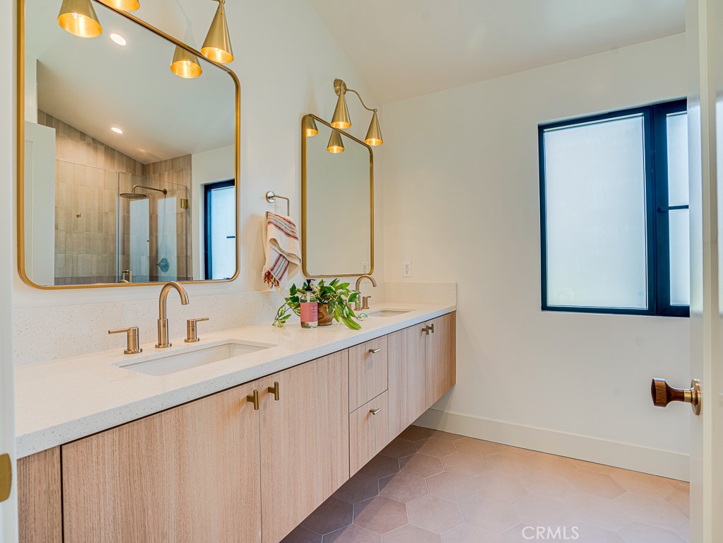 Property photo 50