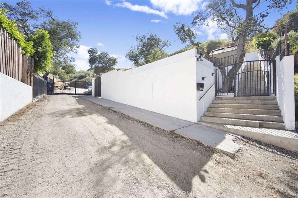 Property photo 33