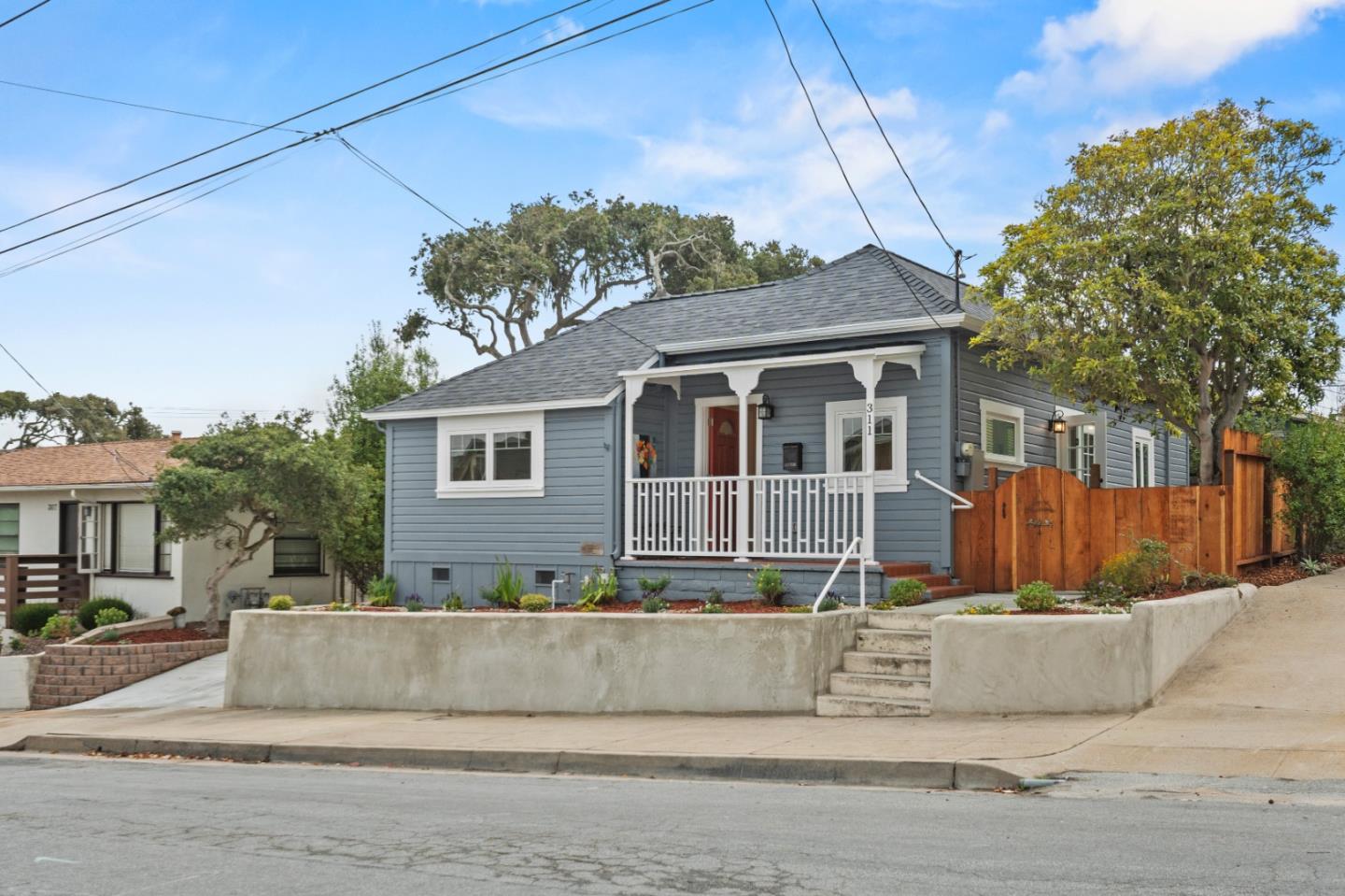 311 Lobos Ave