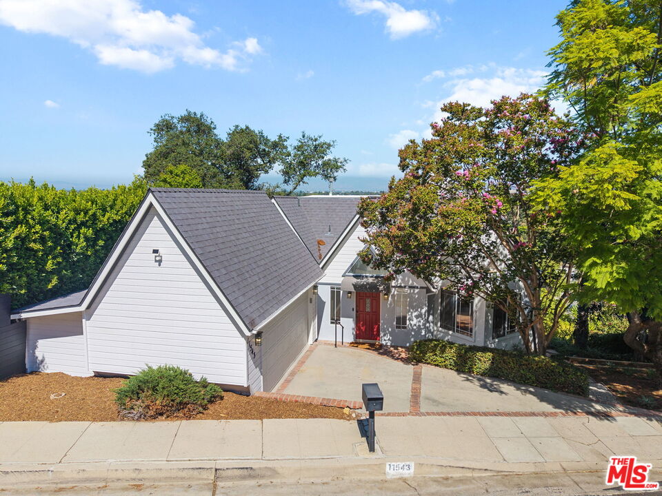 Property photo 35