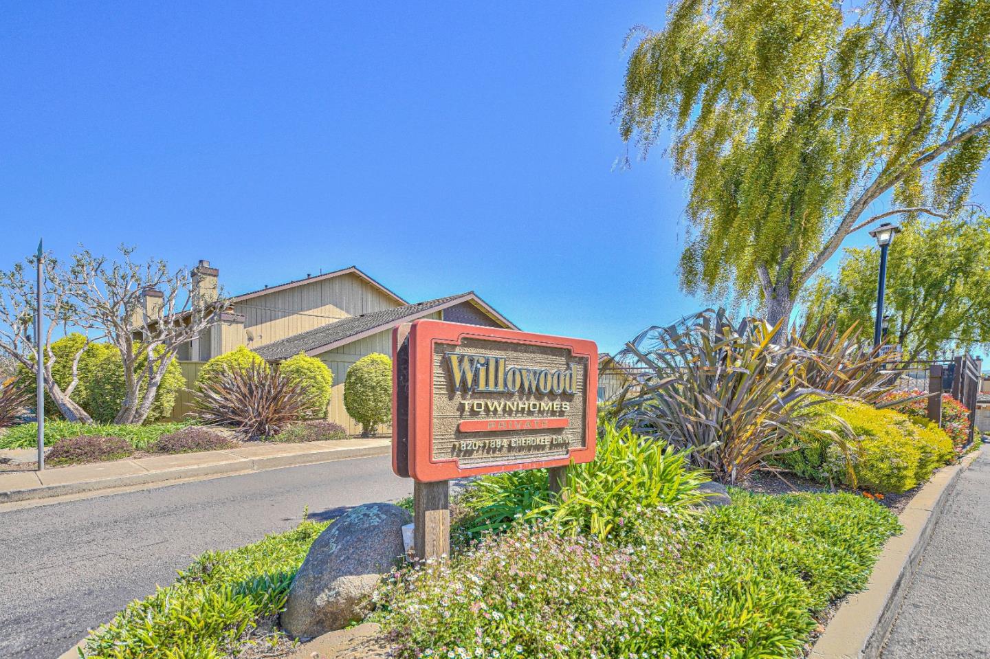 1840 Cherokee Dr