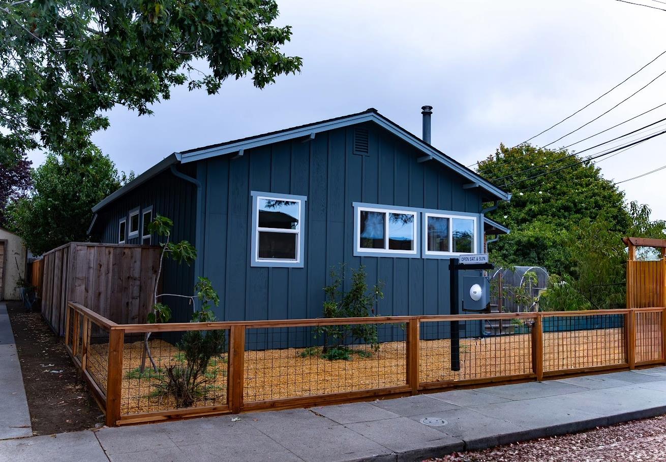 229 Coulson Ave