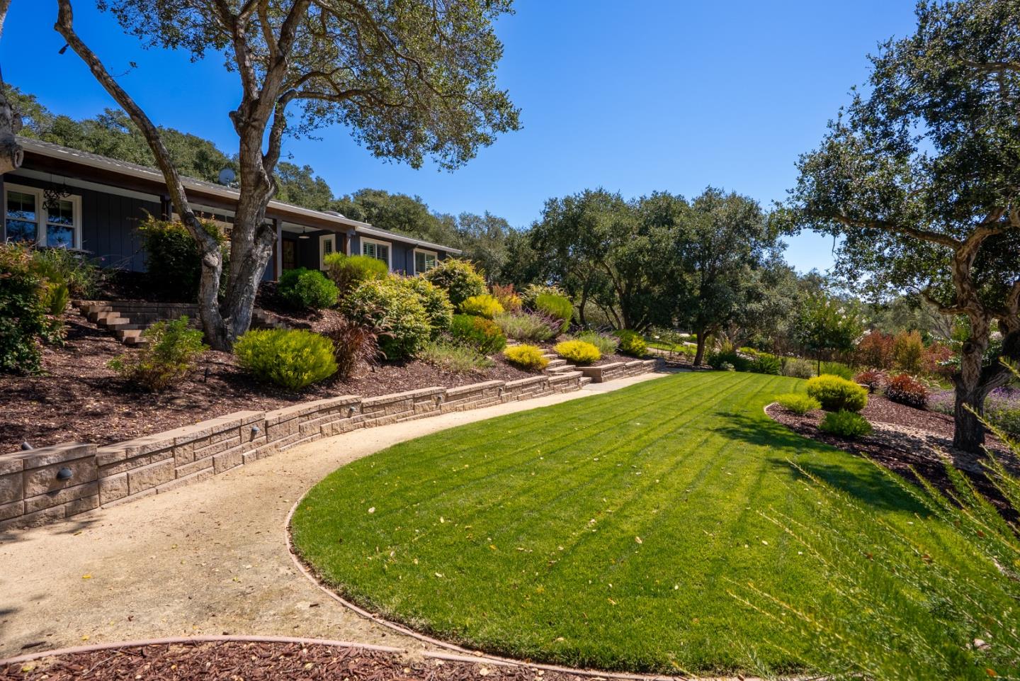 1935 Caterina Way