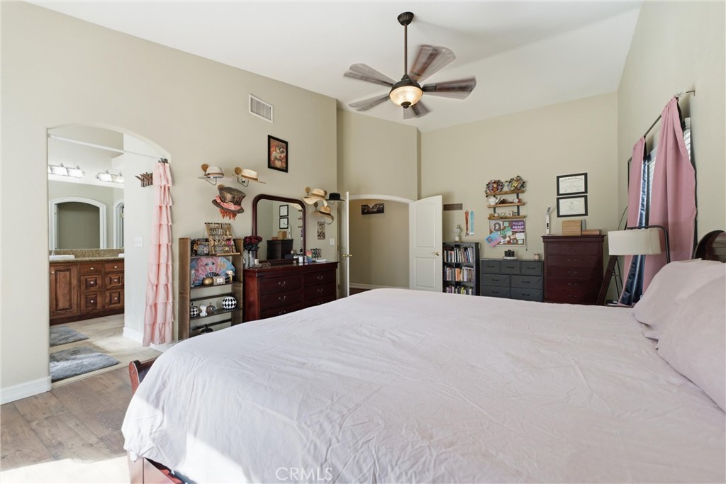 Property photo 31