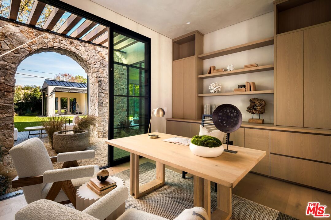 Property photo 37