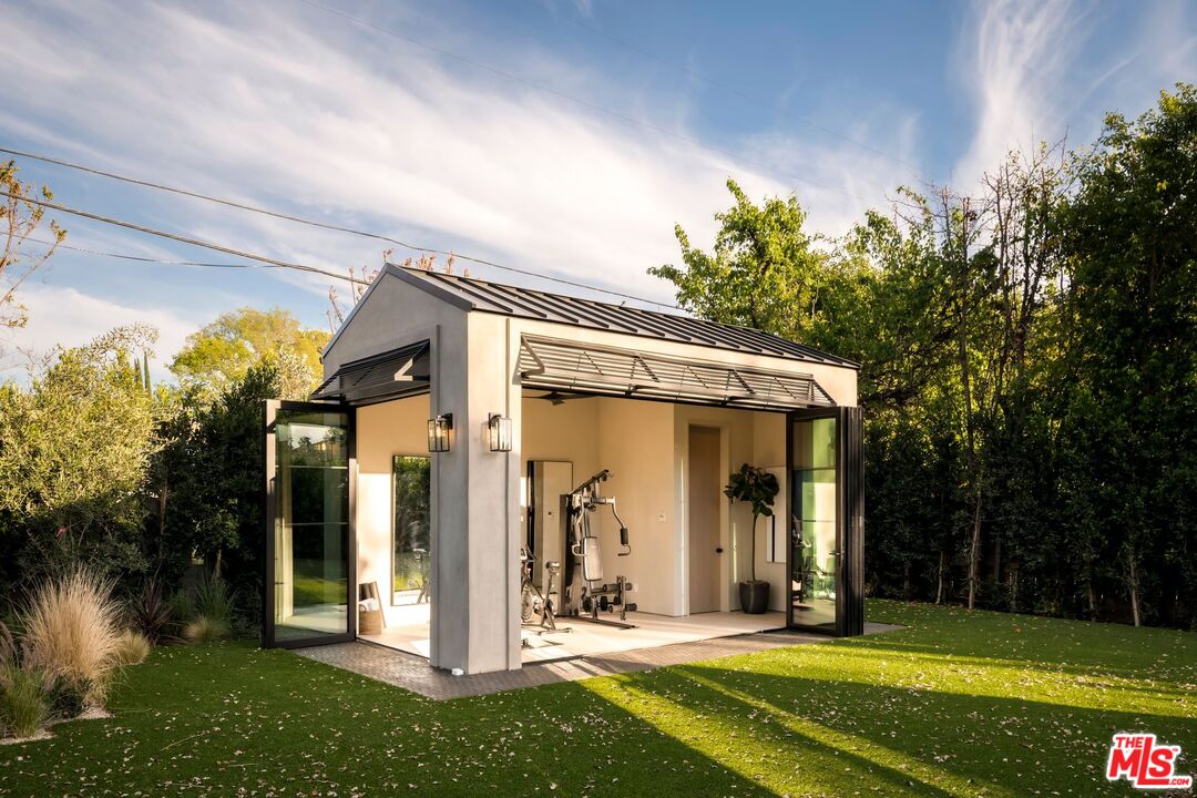 Property photo 40