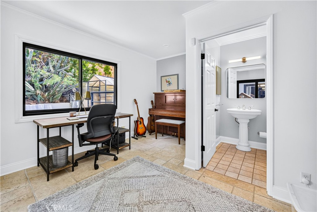 Property photo 36
