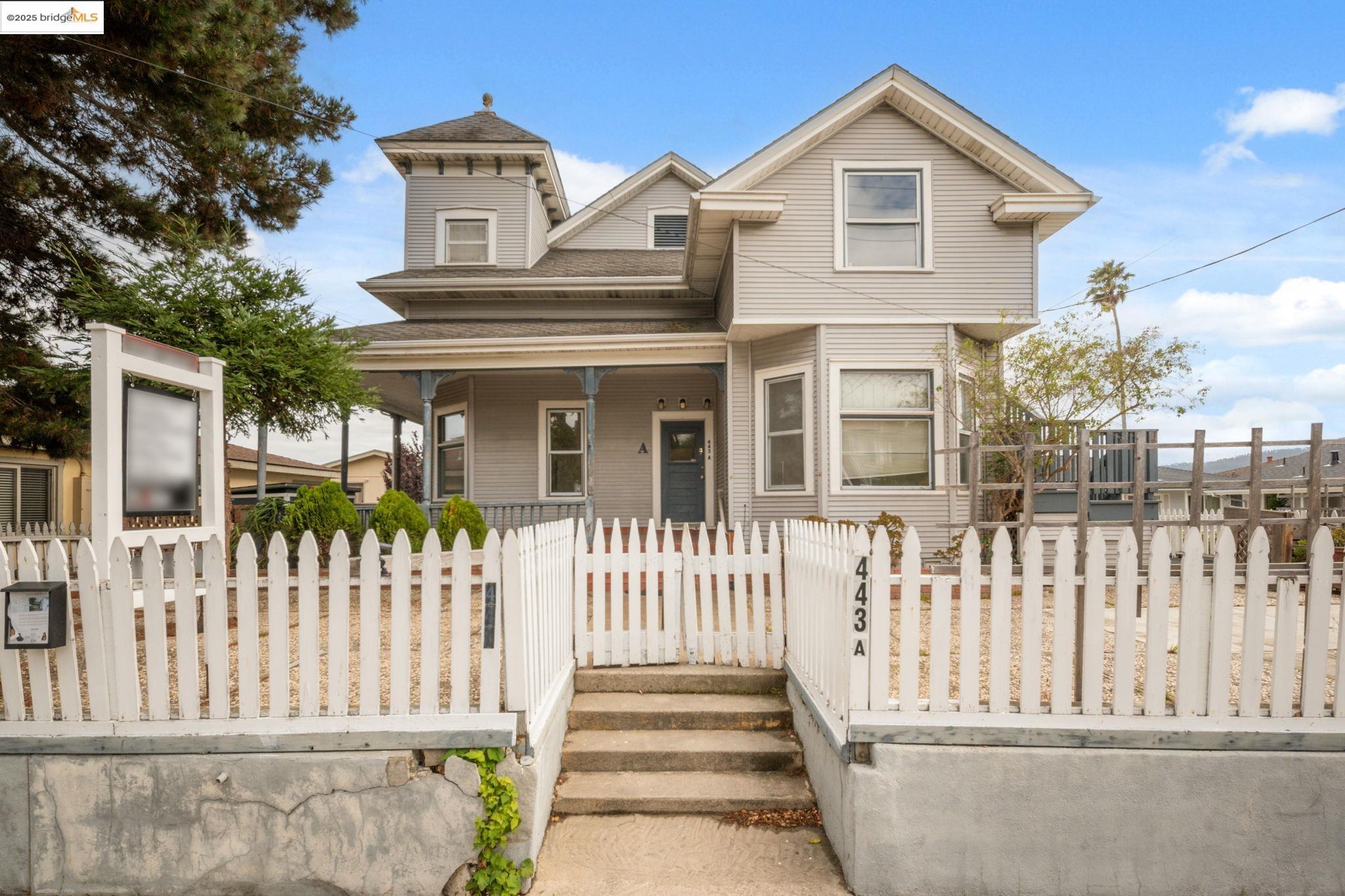 443 Watson St