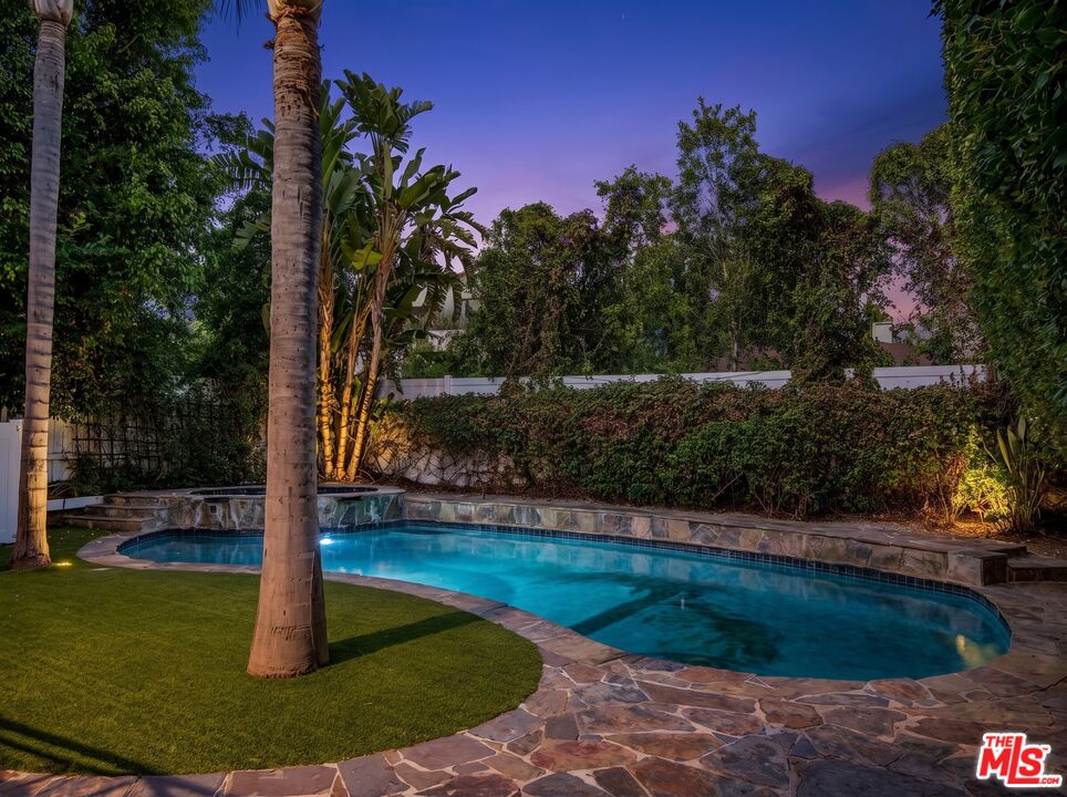 Property photo 31