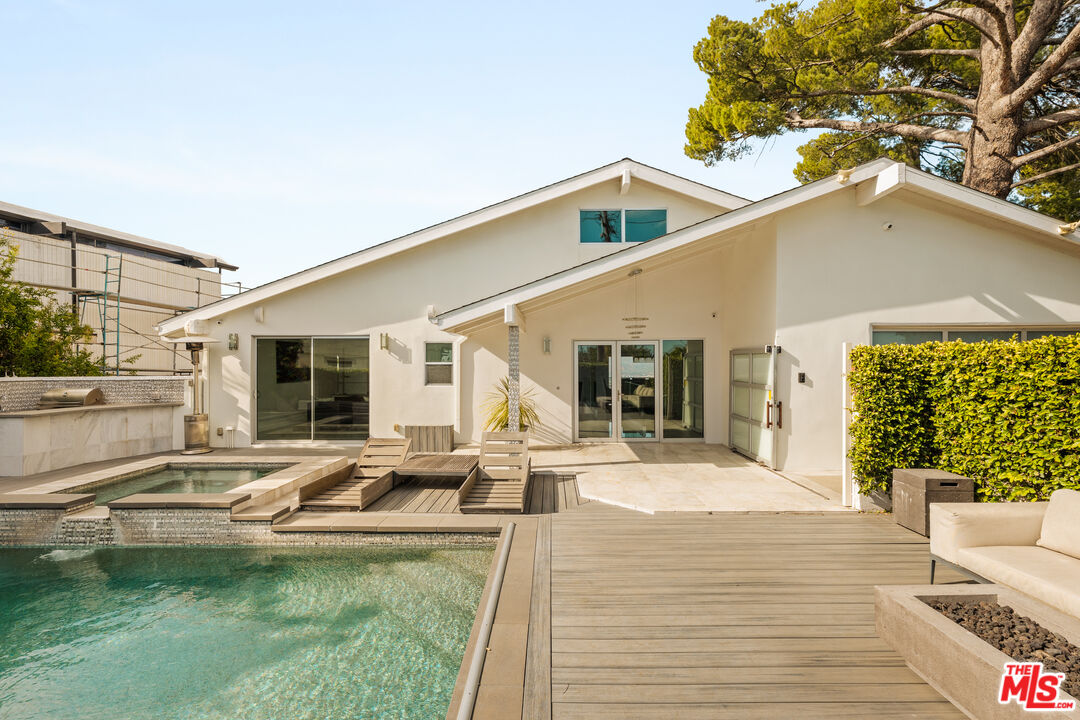 Property photo 32