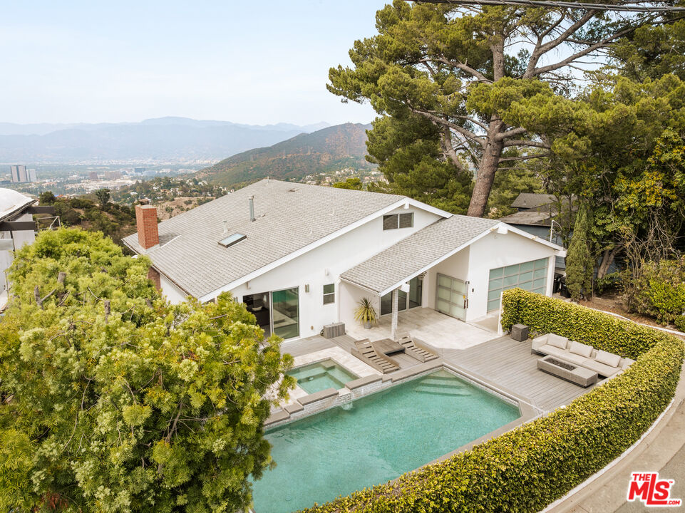 Property photo 40
