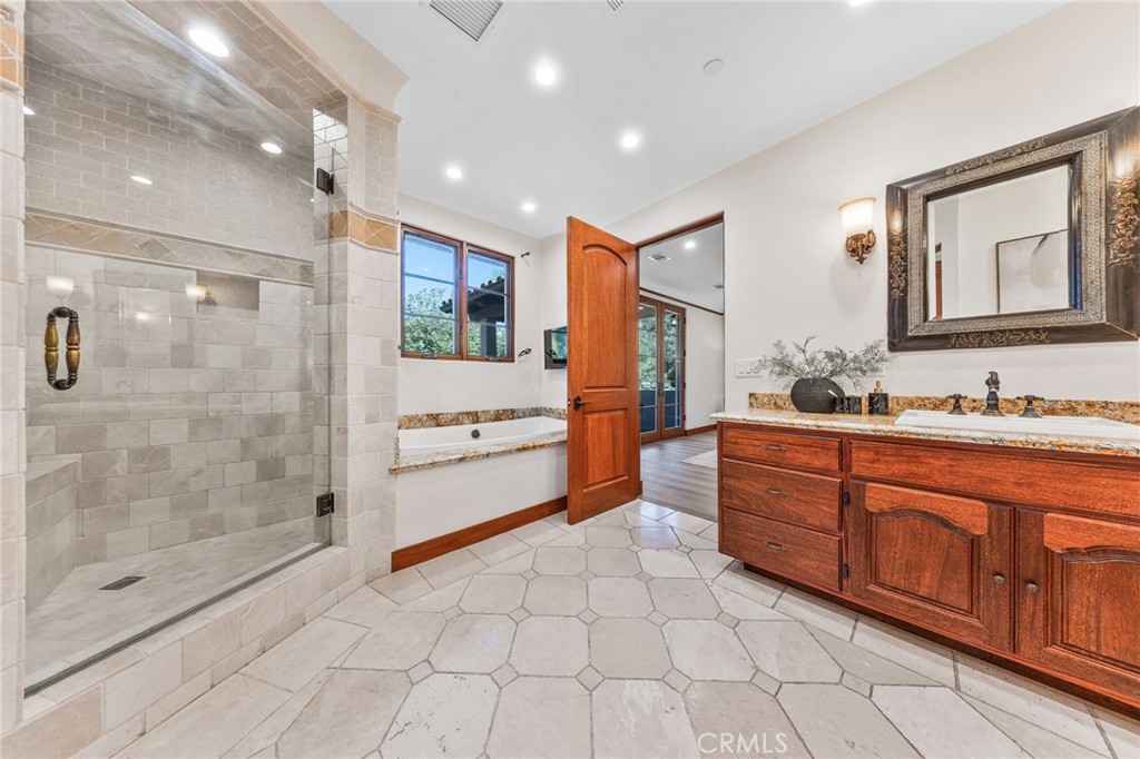 Property photo 50