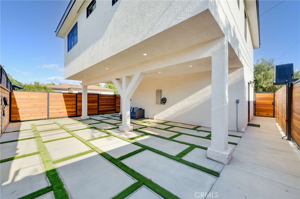 Property photo 32