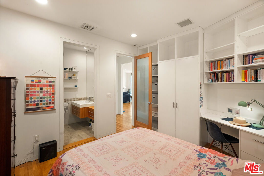 Property photo 25