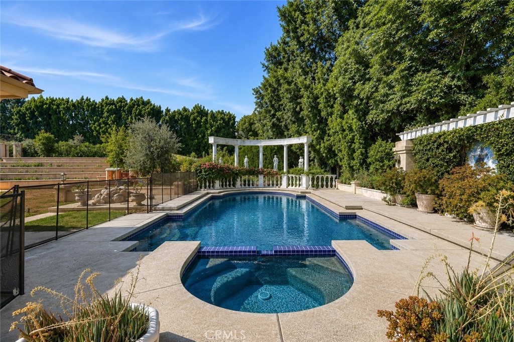 Property photo 38