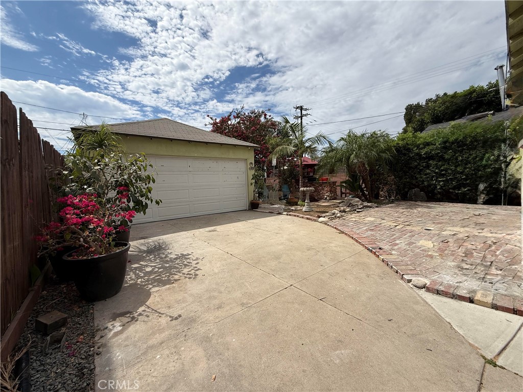 Property photo 25