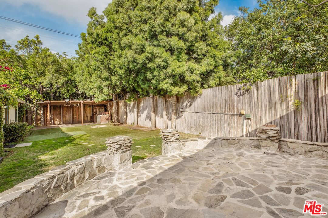 Property photo 28