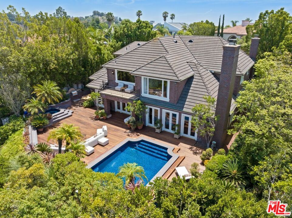 Property photo 32
