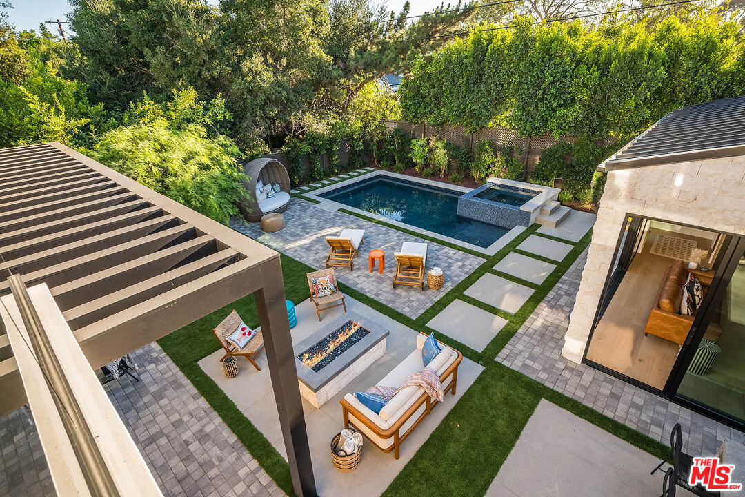 Property photo 42