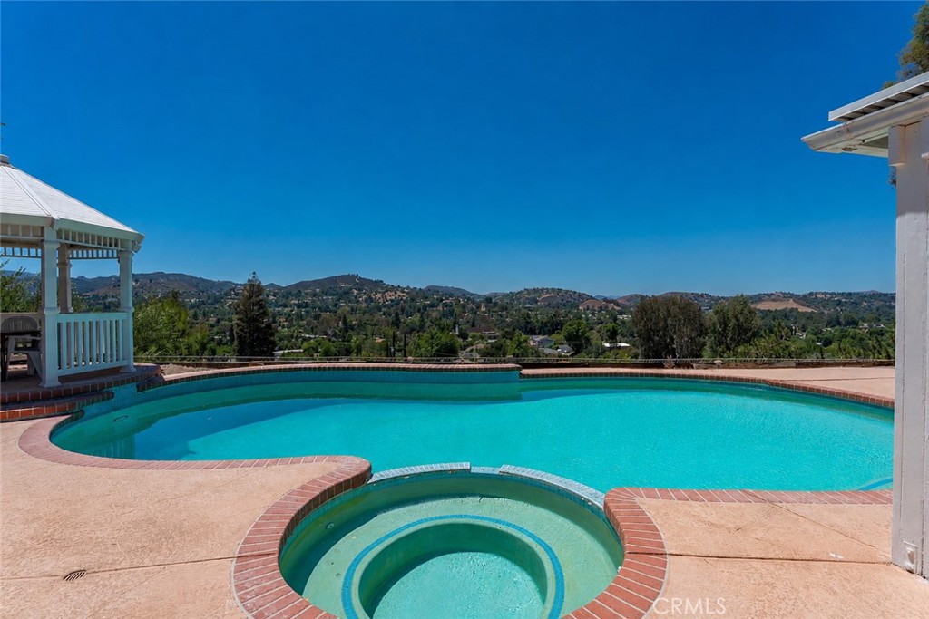 Property photo 35