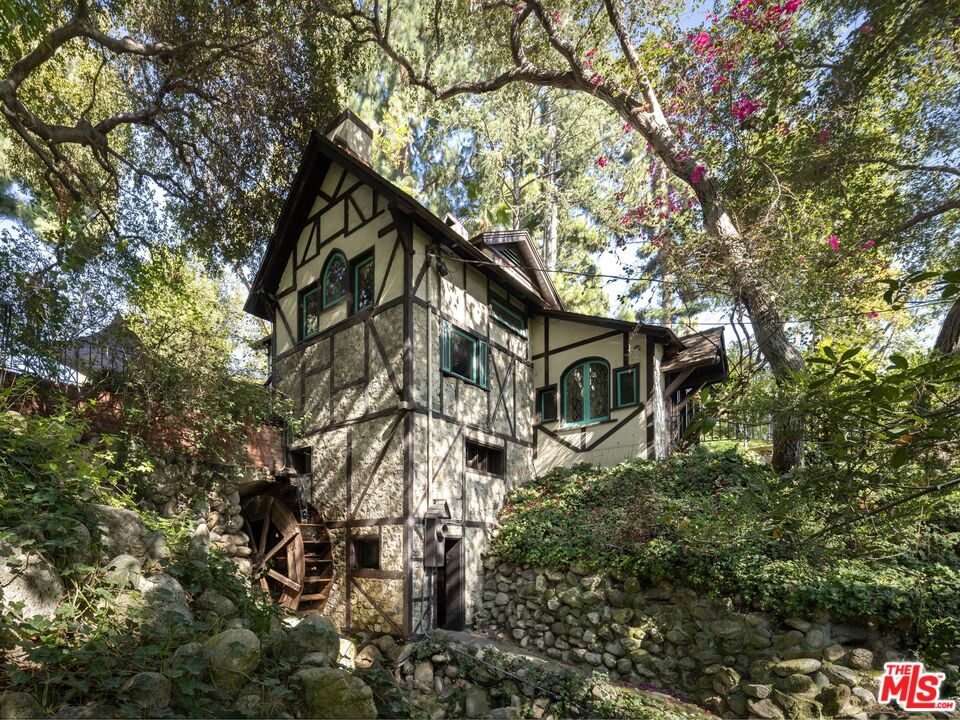 Property photo 36