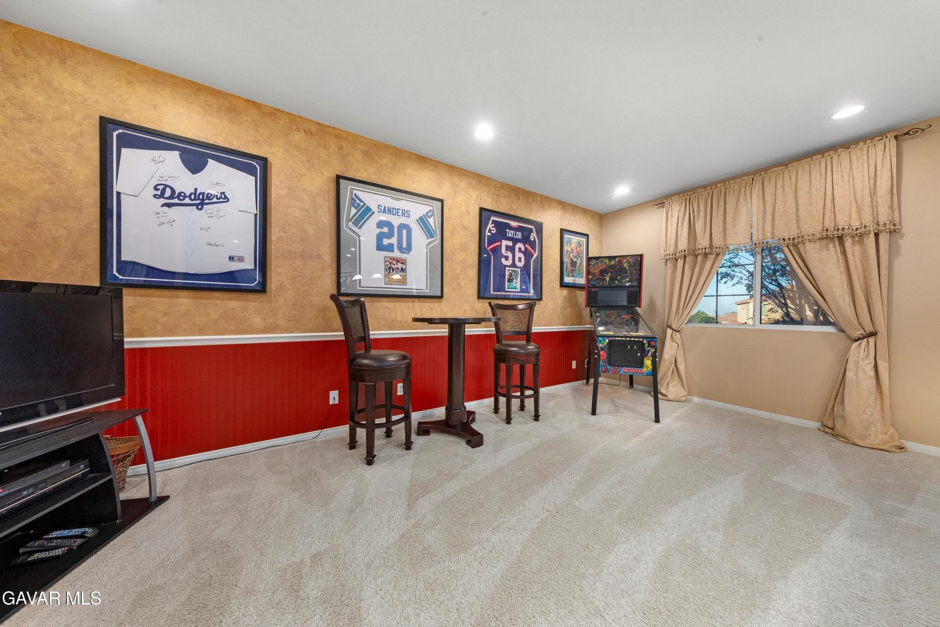 Property photo 28