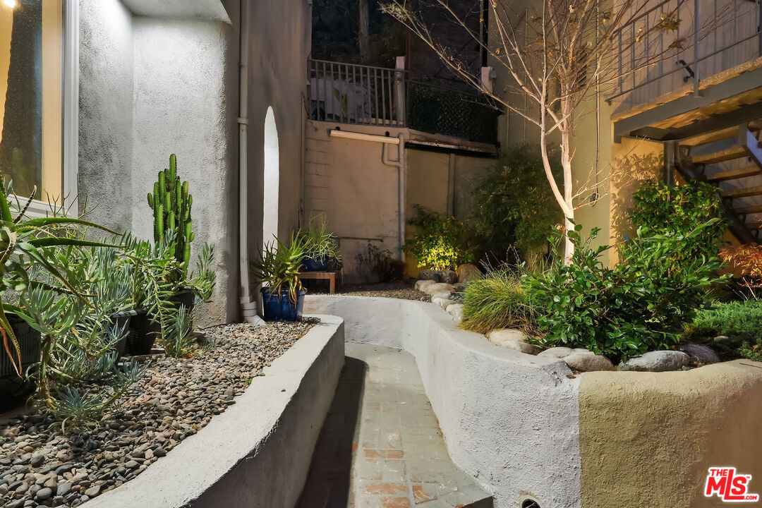 Property photo 33