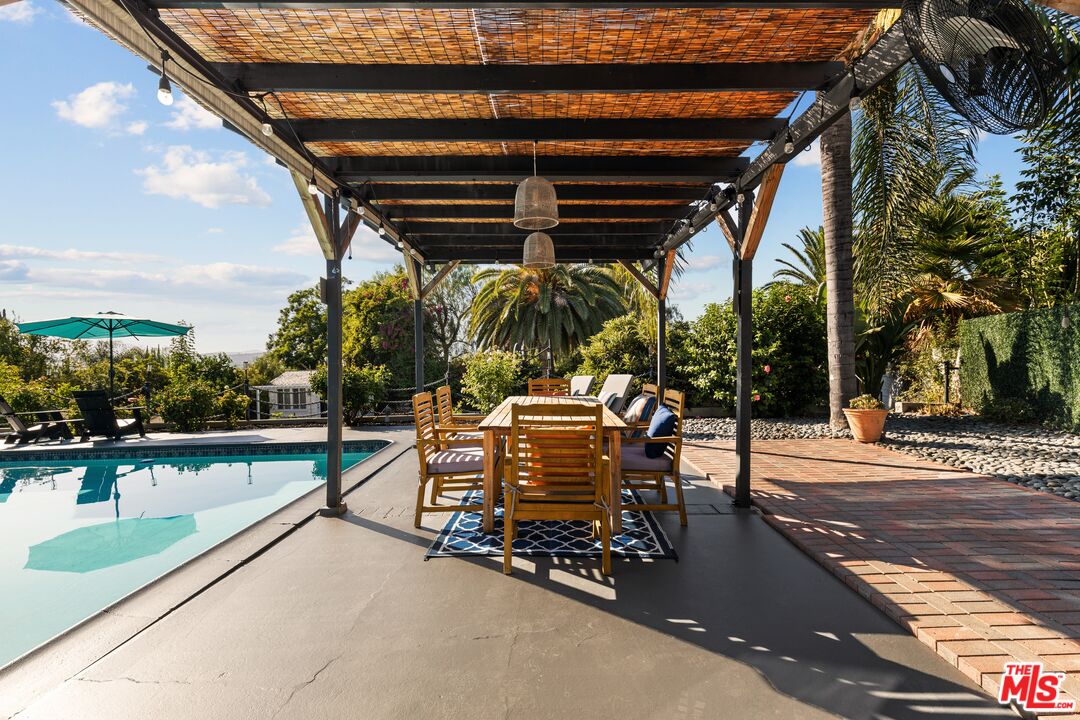 Property photo 32