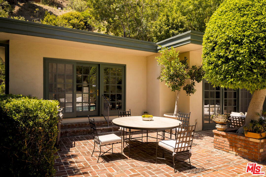 Property photo 32