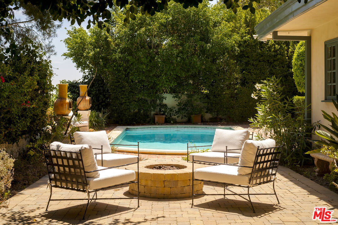 Property photo 35