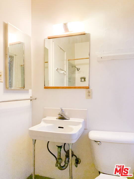 Property photo 35